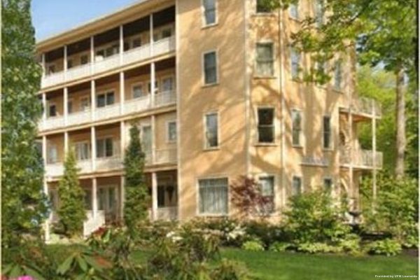 THE SPENCER HOTEL A (Chautauqua)